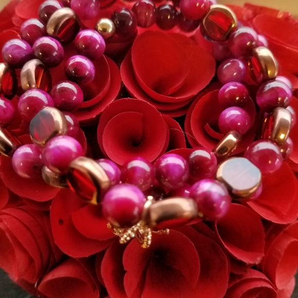 Bracelets - Picture 3 of 6